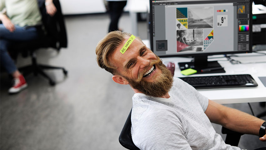 happy - 7 Gründe, warum Menschen es wahrscheinlich vorziehen, online zu spielen.